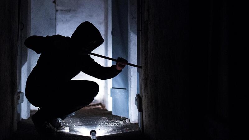 Neben Sexualdelikten und Drogenhandel haben auch die Einbrüche 2022 in Erlangen-Höchstadt wieder zugenommen. Neben Sexualdelikten und Drogenhandel haben auch die Einbrüche 2022 in Erlangen-Höchstadt wieder zugenommen.