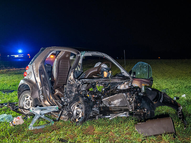 Folgenschwerer Frontalcrash fordert zwei SchwerverletzteFrontalcrash Kleinsendelbach