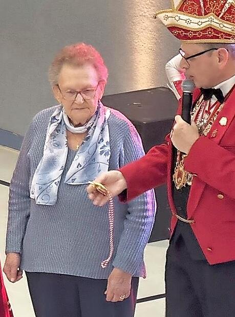 FU-Gr&uuml;nderin Hermine Philipp wurde geehrt.