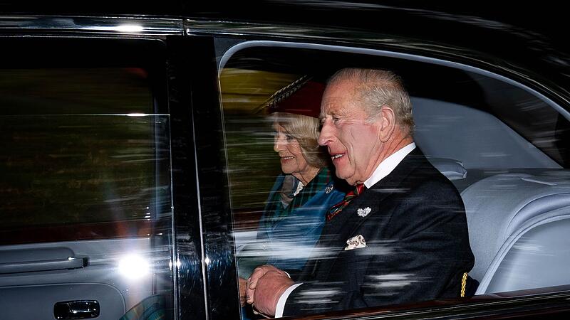 K&ouml;nig Charles III. und K&ouml;nigin Camilla