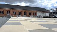 Zwischen Reithalle und Posthalle in Bamberg haben die Pflasterarbeiten begonnen.