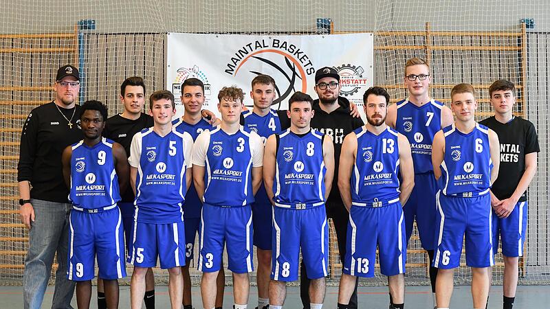 In die Bezirksliga sind sie schon aufgestiegen, Meister können sie auch noch werden: die Maintal Baskets Haßberge.