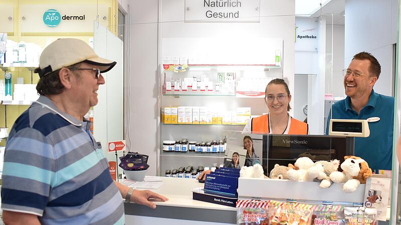 Auch Apotheker Floran Hofmann ärgert sich über die Politik – die Kunden können ihn verstehen.Forchheim & Fränkische Schweiz Auch Apotheker Floran Hofmann ärgert sich über die Politik – die Kunden können ihn verstehen.Forchheim & Fränkische Schweiz