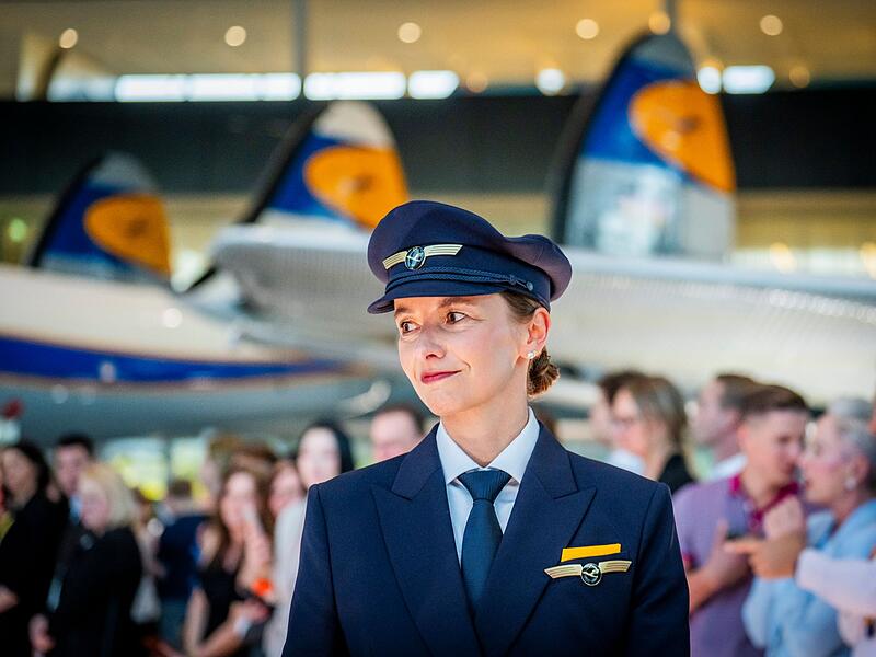 Lufthansa pr&auml;sentiert neue Uniformen