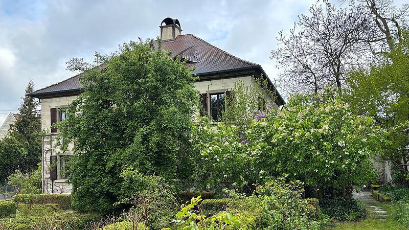 Sascha Link hat das alte Forsthaus von Ailsbach saniert, das als historisches Schmuckstück des Dorfes gilt. Sascha Link hat das alte Forsthaus von Ailsbach saniert, das als historisches Schmuckstück des Dorfes gilt.