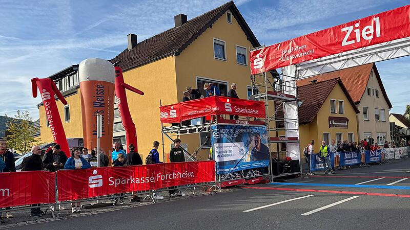 &Auml;rger am Zieleinlauf vom Fr&auml;nkische Schweiz Marathon 2025