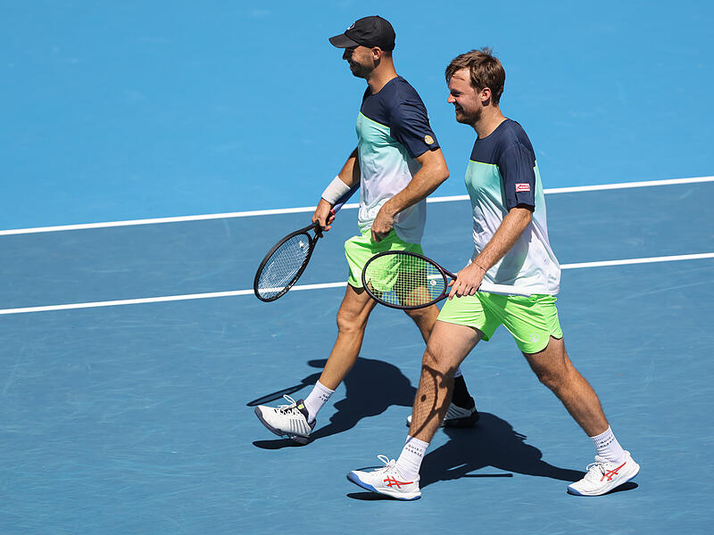 Durchmarsch ins Finale: Kevin Krawietz (r.) und Tim Pütz stehen in Adelaide im Endspiel. Durchmarsch ins Finale: Kevin Krawietz (r.) und Tim Pütz stehen in Adelaide im Endspiel.