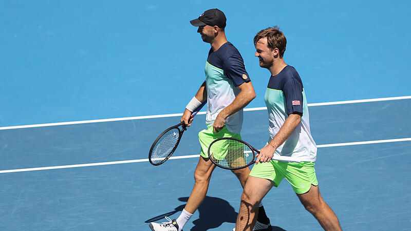 Durchmarsch ins Finale: Kevin Krawietz (r.) und Tim P&uuml;tz stehen in Adelaide im Endspiel.