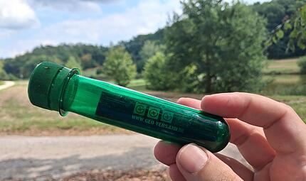 Gefunden. So sieht ein Geocache in der N&auml;he von Frensdorf aus.