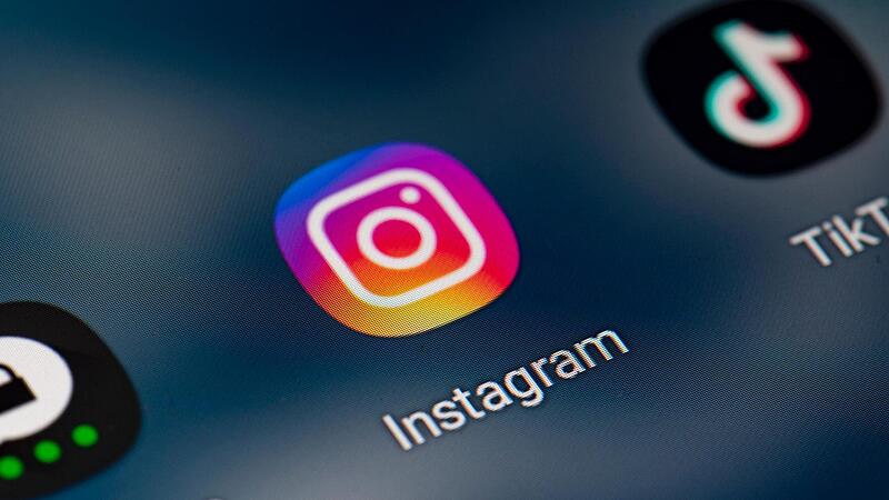 Vor allem j&uuml;ngere Menschen verbringen mit Social-Media-Apps wie Instagram oder TikTok viel Zeit.