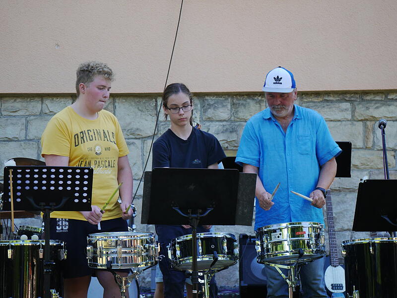 PicknickdeckenkonzertPicknickdeckenkonzert Musik an der Sinn in Bad Brückenau
