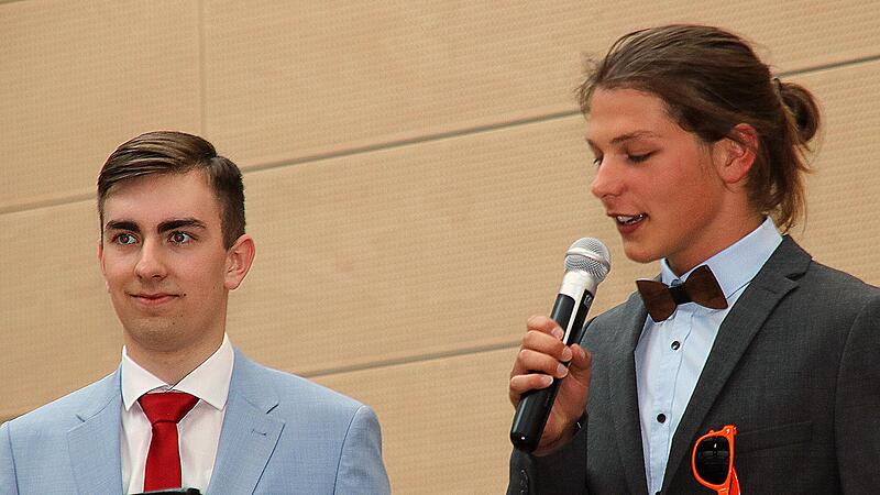 Eindrücke von der Verabschiedung am Münnerstädter Gymnasium. Eindrücke von der Verabschiedung am Münnerstädter Gymnasium.