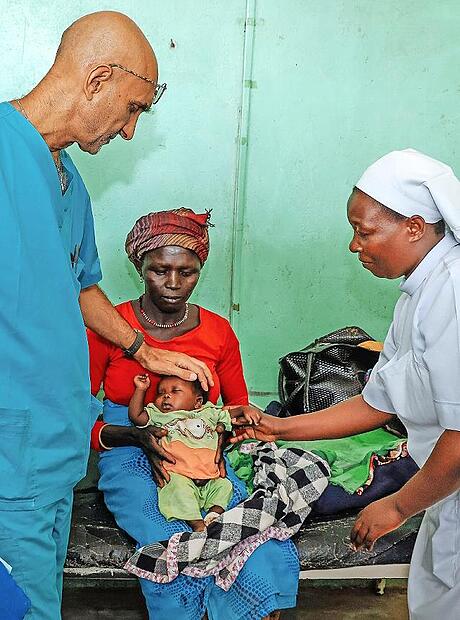 Der Arzt Tom Catena und sein Team versuchen im &bdquo;Mother of Mercy Hospital&ldquo; alles Menschenm&ouml;gliche zu tun, um Not zu lindern.