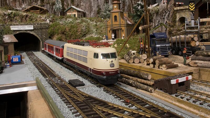 Ab 1. Dezember schlagen die Herzen von kleinen und auch großen Eisenbahn-Fans wieder höher.Forchheim & Fränkische Schweiz Ab 1. Dezember schlagen die Herzen von kleinen und auch großen Eisenbahn-Fans wieder höher.Forchheim & Fränkische Schweiz