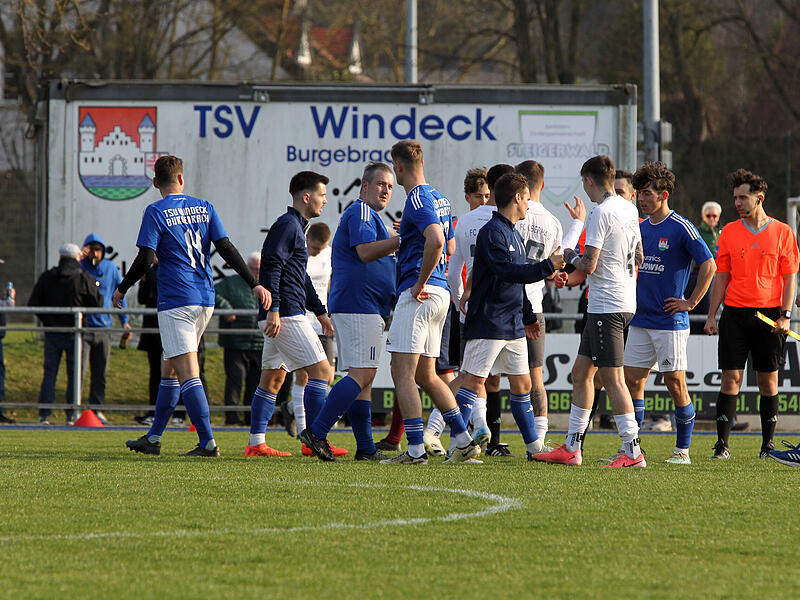 TSV Burgebrach bleibt Landesligist und holt sechs Spieler Burgebrach kann die Trainer und den Kapitän in Ruhe verabschieden: Am vorletzten Spieltag machte der TSV den Landesliga-Verbleib trotz einer Niederlage fix und verkündet nun zahlreiche Transfers.
