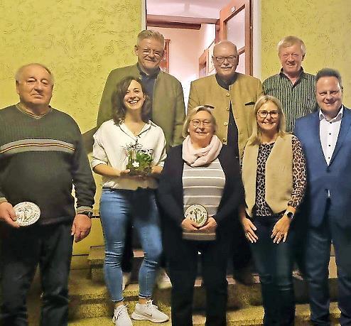 V.l.: Karlheinz Dietrich, Tanja B&auml;r, 2. B&uuml;rgermeister Frank Wilzok, Irene Toeffels, Stadtrat Lothar Seyfferth, Annette Partenfelder, Ortssprecher Richard St&ouml;bel und OB Ingo Lehmann.