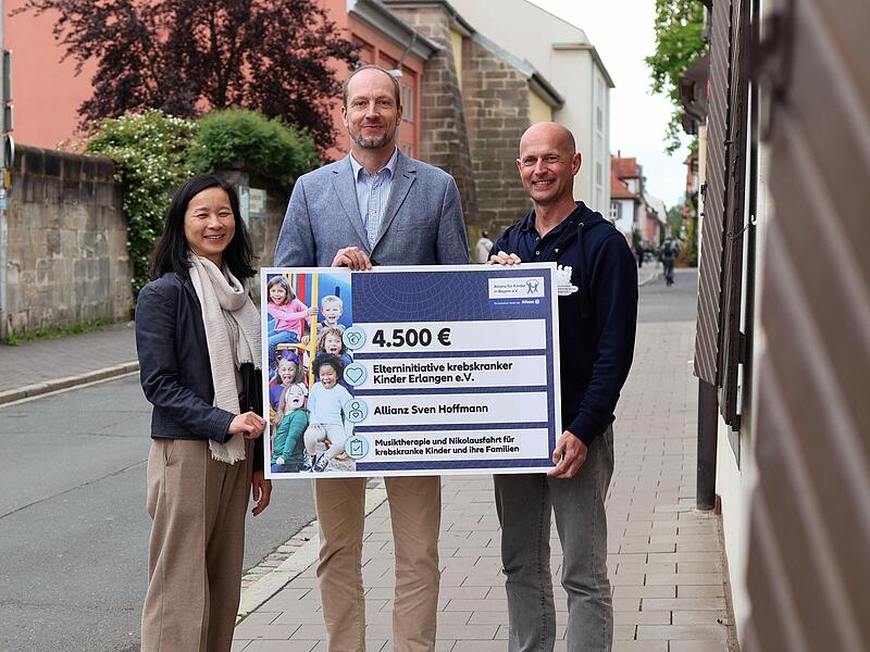 Fr. Tang-Rupp (Allianz f&uuml;r Kinder in Bayern), Sven Hoffmann (Allianz Forchheim), Christian Hecht (Elterninitiative krebskranker Kinder Erlangen)