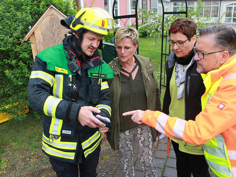 Brand im Schulschwimmbad AdelsdorfBrand im Schulschwimmbad Adelsdorf