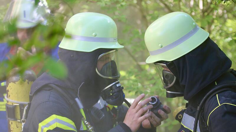 Wenn ein Kamerad Probleme hat, ruhig bleiben und schnell handeln