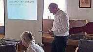 Hans Weghorn, Pfarrer im Ruhestand, hat beim Seniorennachmittag über das Leben und Sterben Dietrich Bonhoeffers berichtet. Hans Weghorn, Pfarrer im Ruhestand, hat beim Seniorennachmittag über das Leben und Sterben Dietrich Bonhoeffers berichtet.