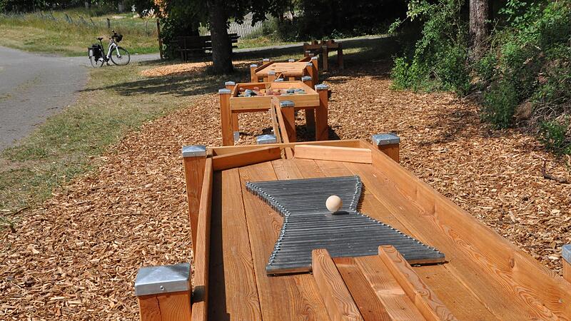 Kugelbahnen und andere Spielstationen sind eine neue Attraktion in Burgpreppach.