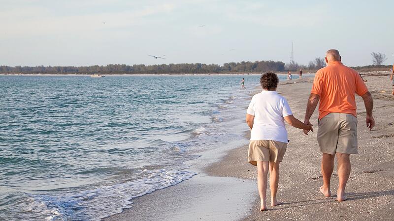 Auch Menschen mit Herzerkrankungen k&ouml;nnen ihren Urlaub genie&szlig;en, wenn sie gut vorplanen und einige Regeln beachten.
