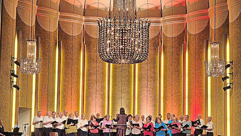 Erster gemeinsame Auftritt mit neuer Chorleitung.Stefan Merz Erster gemeinsame Auftritt mit neuer Chorleitung.Stefan Merz