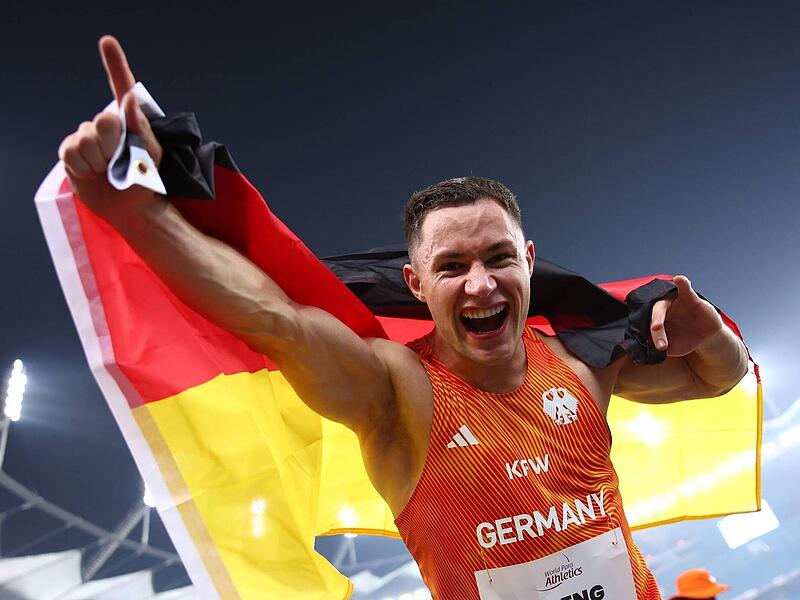 Riesenfreude beim Coburger Felix Streng nach seinem Triumph in Indien. Riesenfreude beim Coburger Felix Streng nach seinem Triumph in Indien.