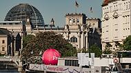 Aus Berlin unter anderem nach Franken, von der Spree auf den Main: Die MS Wissenschaft hat die Anker gelichtet.