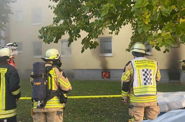 Im September und Oktober 2022 brannten in der Adolf-Kolpingstraße zwei Häuser der Wohnungsbaugenossenschaft Hammelburg. Im September und Oktober 2022 brannten in der Adolf-Kolpingstraße zwei Häuser der Wohnungsbaugenossenschaft Hammelburg.