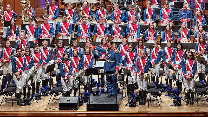 Das Jugendmusikkorps und die Städtische Musikschule Bad Kissingen haben am Montag, 2. Dezember, ihr traditionelles Eltern- und Jahreskonzert im Max-Littmann-Saal veranstaltet.