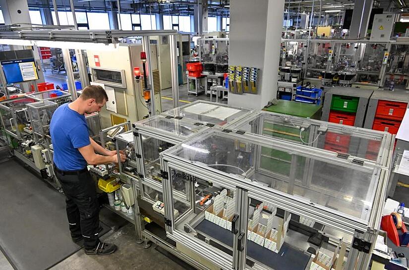Die Produktionshallen der Bamberger Traditionsfirma Wieland Electric: Die Zahl von 800 Mitarbeitern allein in Bamberg soll um 20 Prozent reduziert werden.