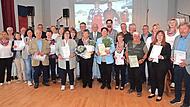 Unser Bild zeigt die Geehrten des Obst- und Gartenbauvereins Lisberg .