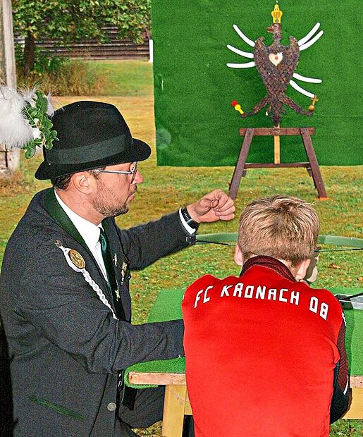 Beim Schießen über die Schulter geschaut. Beim Schießen über die Schulter geschaut.