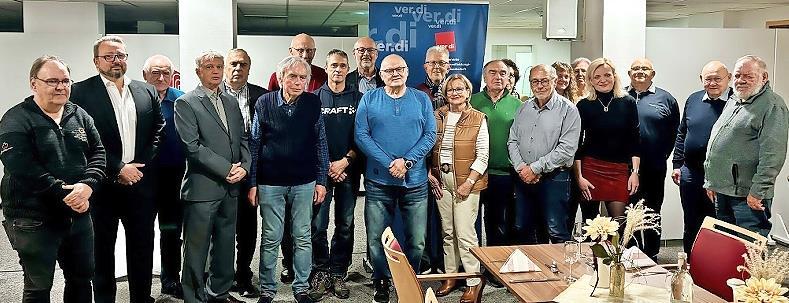 Für ihre Mitgliedschaft zwischen 25 und 60 Jahren sind bei einer Veranstaltung zahlreiche ver.di- Mitglieder geehrt worden.