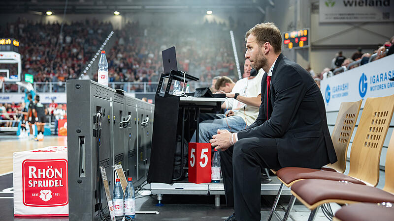 Play-off-Anspannung pur bei Baskets-Coach Anton Gavel