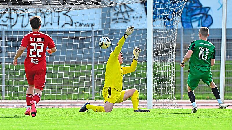 Dreimal bezwang der Neukenrother Jonas Nickol den Coburger Keeper Luis Krempel.