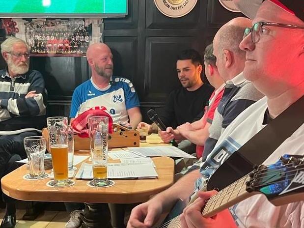 Unter den geladenen G&auml;sten war auch Peter Balthasar (links), der mit seinem &bdquo;Balthasars Hist&ouml;rchen&ldquo; jede Podcast-Folge abrundet.