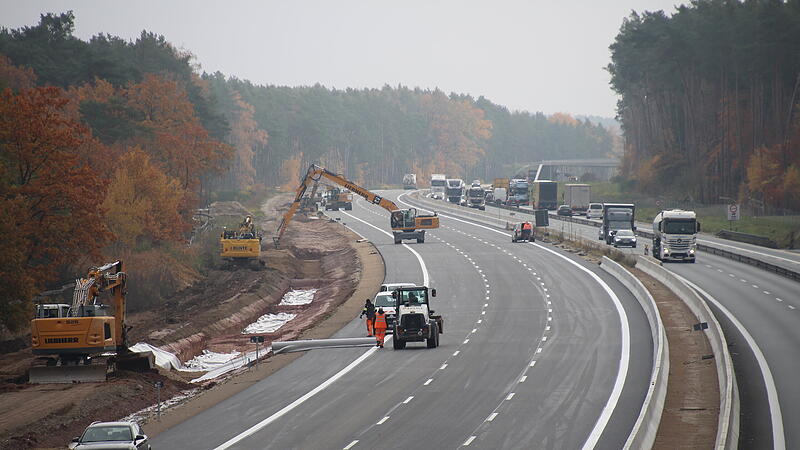 Der A3-Ausbau in der Region: Neben der neuen Fahrbahn Richtung Würzburg zwischen Erlangen-West und Höchstadt-Ost wird noch gegraben.