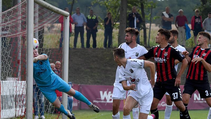 Gegentor nach sieben Minuten: Per Freisto&szlig; geriet der FC Eintracht Bamberg in der Regionalliga beim TSV Aubstadt auf die Verlierererstra&szlig;e und musste mit einer 0:2-Niederlage die Heimreise antreten.