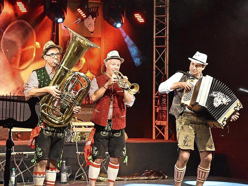 Oti Schmelzer (rechts) bleibt dem Kultursommer treu – künftig unter der Regie der Gemeinde Knetzgau.