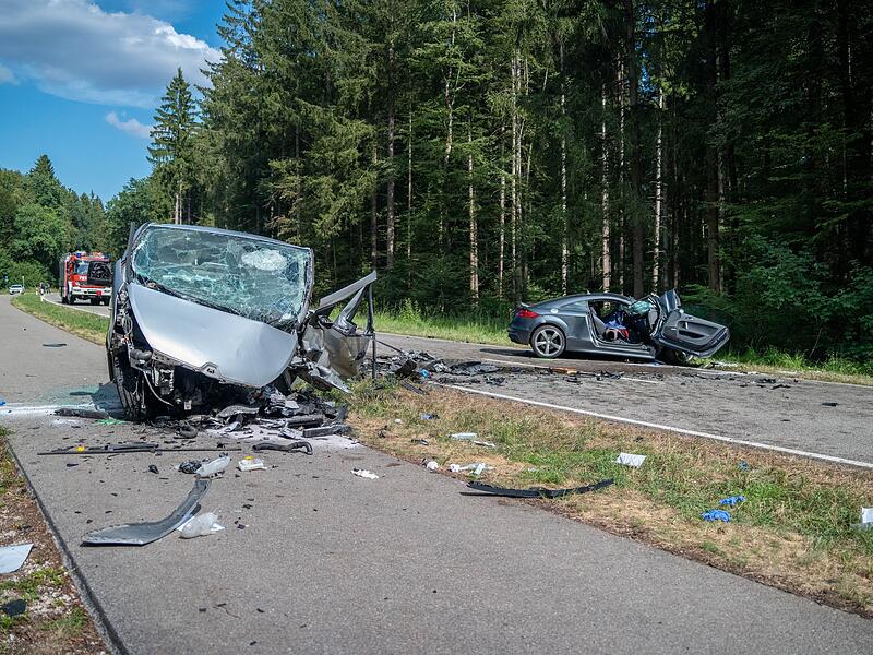 Drei Tote bei Frontalzusammensto&szlig;