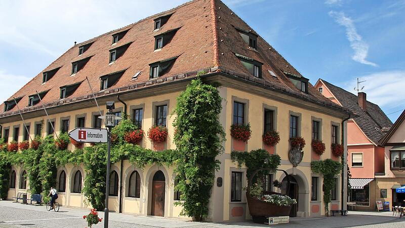 Wird der Lichtenfelser Marktplatz k&uuml;nftig video&uuml;berwacht? Ein scheidender Stadtrat regte das in der j&uuml;ngsten Sitzung an.