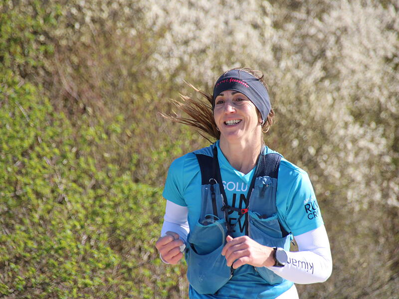 Strahlender Sonnenschein, aber nur niedrige Plusgrade erwartete die L&auml;ufer beim 19. Obermain-Marathon rund um Bad Staffelstein. Die Marathon-Strecke f&uuml;hrte wieder an den beiden Wahrzeichen der Kurstadt, dem Kloster Banz und der Basilika Vierzehnheiligen vorbei.