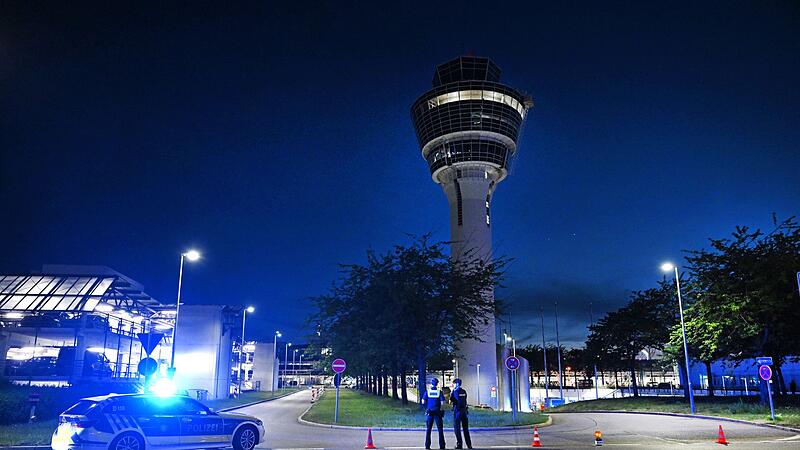 Flughafen München stellt teilweise Betrieb ein Flughafen München stellt teilweise Betrieb ein