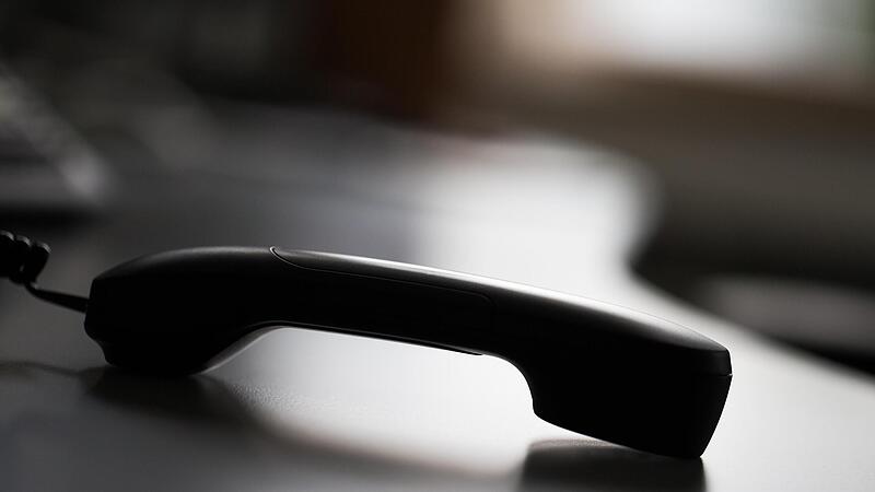 Insgesamt dreimal rief der Angeklagte bei der Sekret&auml;rin seines Chefs an.