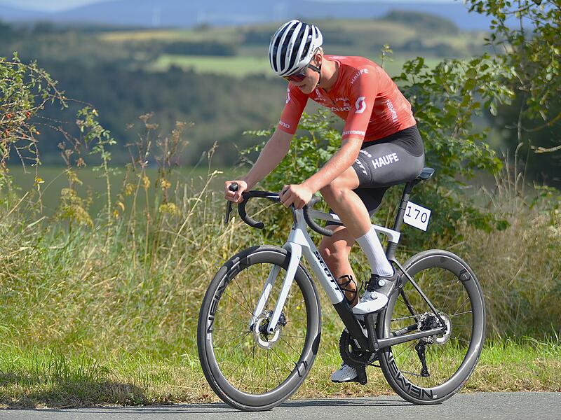 Spitzen-Mountainbiker Elias H&uuml;ckmann siegte in der Altersklasse U 19.