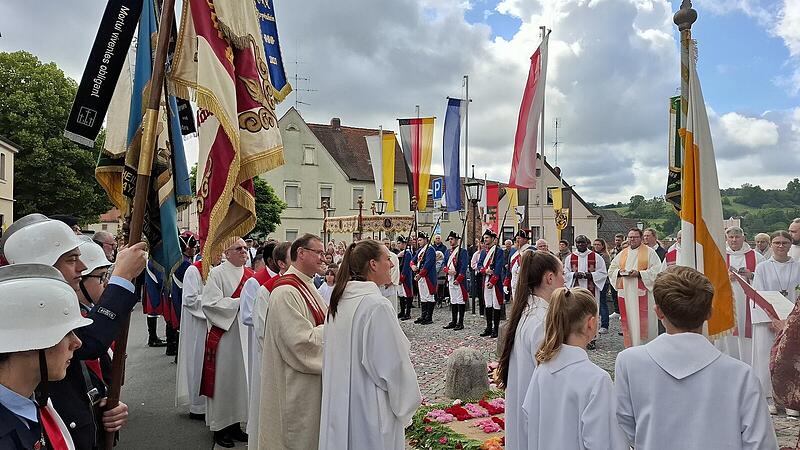 Heilig-Blut-Fest Burgwindheim Heilig-Blut-Fest Burgwindheim