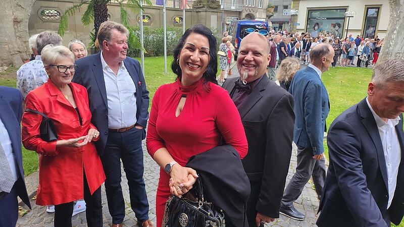 Stammgast beim Kissinger Sommer: Stadtr&auml;tin Christina Scheit mit ihrem Ehemann.