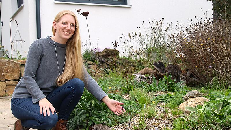 Veronica Müller vor einem ihrer vielen Gartenprojekte.